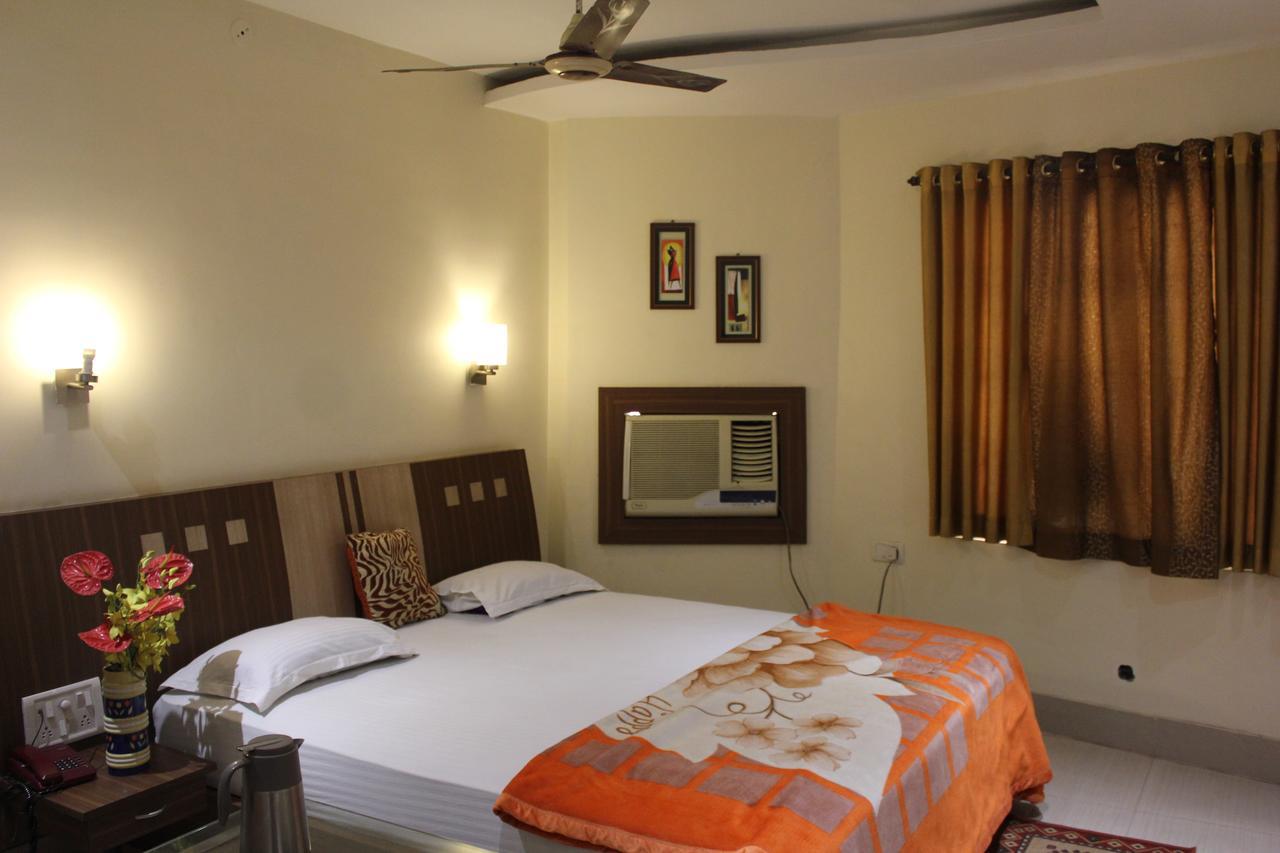 Hotel Anurag Rourkela Esterno foto