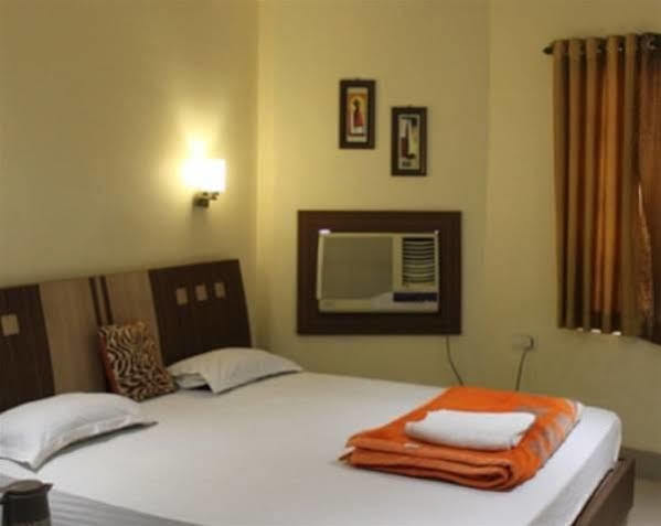 Hotel Anurag Rourkela Esterno foto