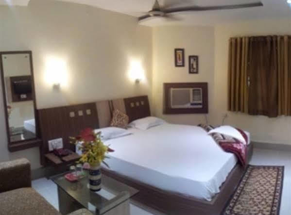 Hotel Anurag Rourkela Esterno foto